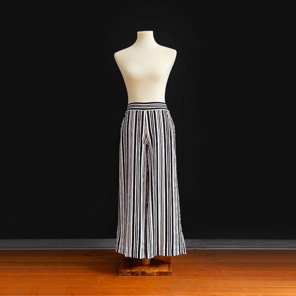 MAX STUDIO |  Vertical Black & White Stripe Wide Leg Crop Pants | NWT - Picture 7 of 11